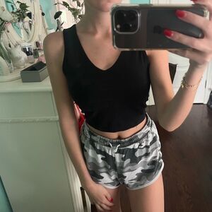 Black align tank